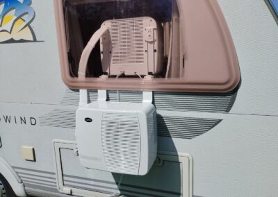 ZÁVĚSNÁ KLIMA EUROM AC3201E