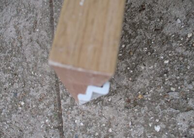 N09 – závěsný stůl s nohou č. 14 (120 x 70 cm)