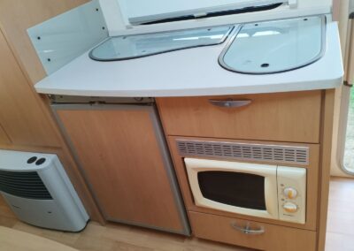 KNAUS 550 FSK – pevné palandy