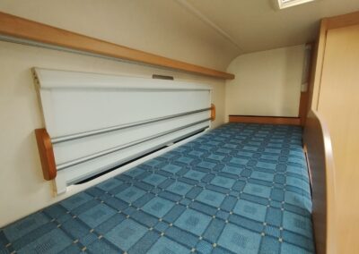KNAUS 550 FSK – pevné palandy