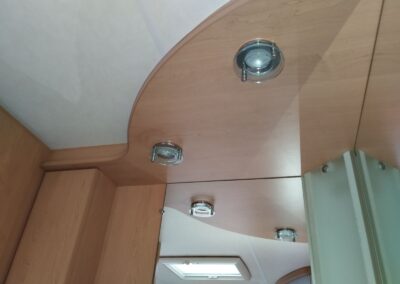 KNAUS 550 FSK – pevné palandy