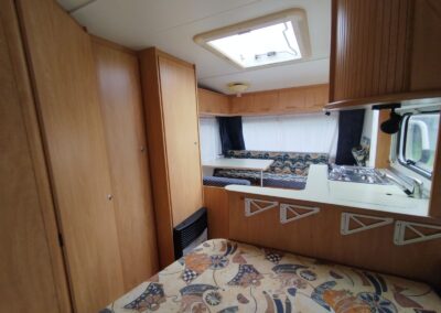 BÜRSTNER VENTANA + mover + baterie