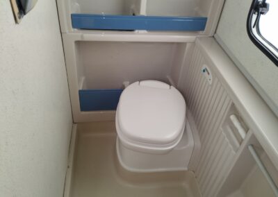 BÜRSTNER VENTANA + mover + baterie