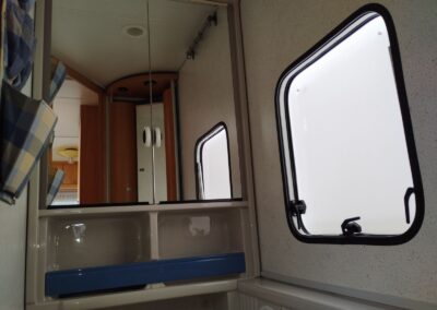 BÜRSTNER VENTANA + mover + baterie