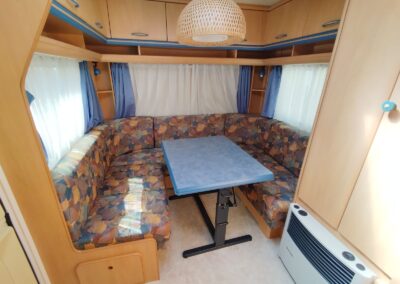 HOBBY 450UB DeLuxe + střešní klima