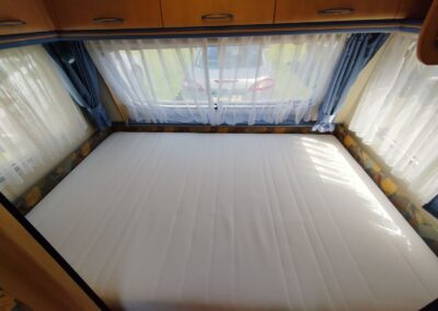HOBBY 450UB DeLuxe + střešní klima