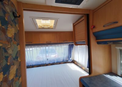 HOBBY 450UB DeLuxe + střešní klima