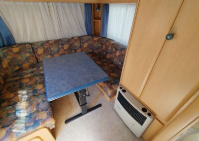 HOBBY 450UB DeLuxe + střešní klima