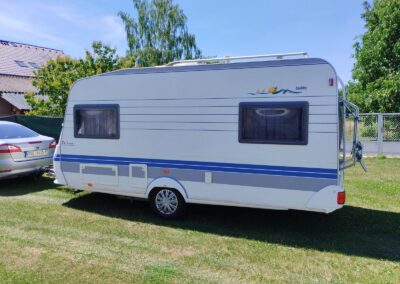 HOBBY 450UB DeLuxe + střešní klima