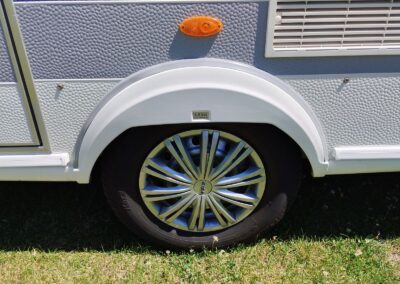 HOBBY 450UB DeLuxe + střešní klima