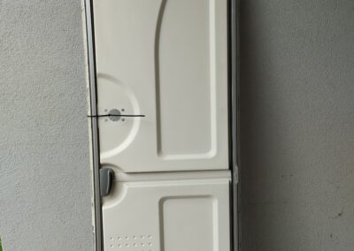 Dveře č. D 15 – levé, BURSTNER, 55,5 x 172 cm, s rámem,