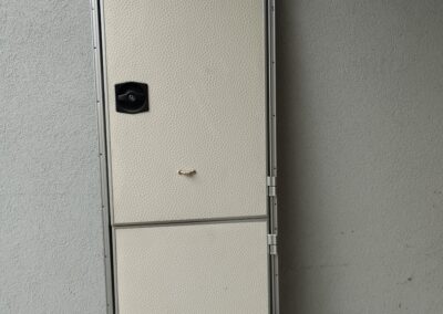 Dveře č. D 17 – pravé, BURSTNER CLUB, 52,5 x 170 cm, s rámem