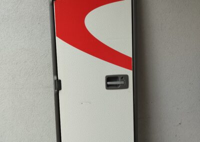 Dveře č. D 19 – levé, BURSTNER PREMIO, 56,5 x 172,5 cm, rok 2013, s rámem