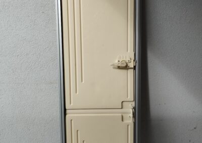 Dveře č. D 23 – pravé, TEC, 51 x 168 cm, s rámem
