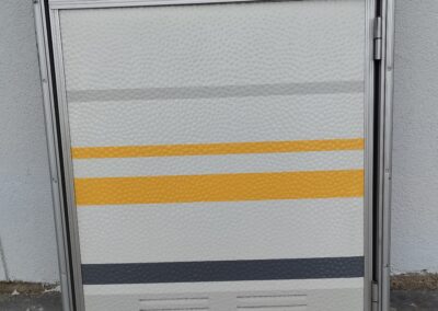 Dveře č. D 25 – pravé, KNAUS, 55,5 x 169 cm, s rámem