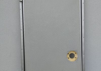 Dveře č. D 26 – levé, 51,5 x 168 cm, s rámem