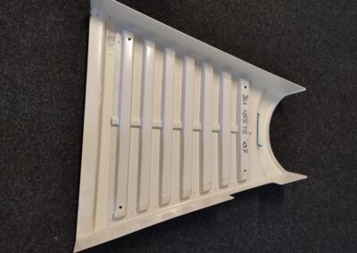kryt na oj č. P144 – BURSTNER 455 TS, rok 2007, délka 88 x šířka 80 (35,5) cm