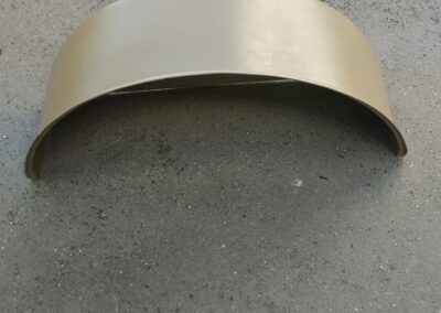 podběh ke karavanu č. P149 – výška 29,5, šířka 72,5, hloubka 22 cm