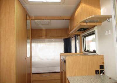 BÜRSTNER VENTANA + mover + baterie