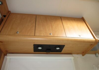 BÜRSTNER VENTANA + mover + baterie