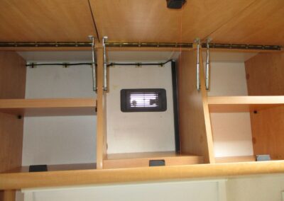 BÜRSTNER VENTANA + mover + baterie