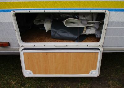 BÜRSTNER VENTANA + mover + baterie